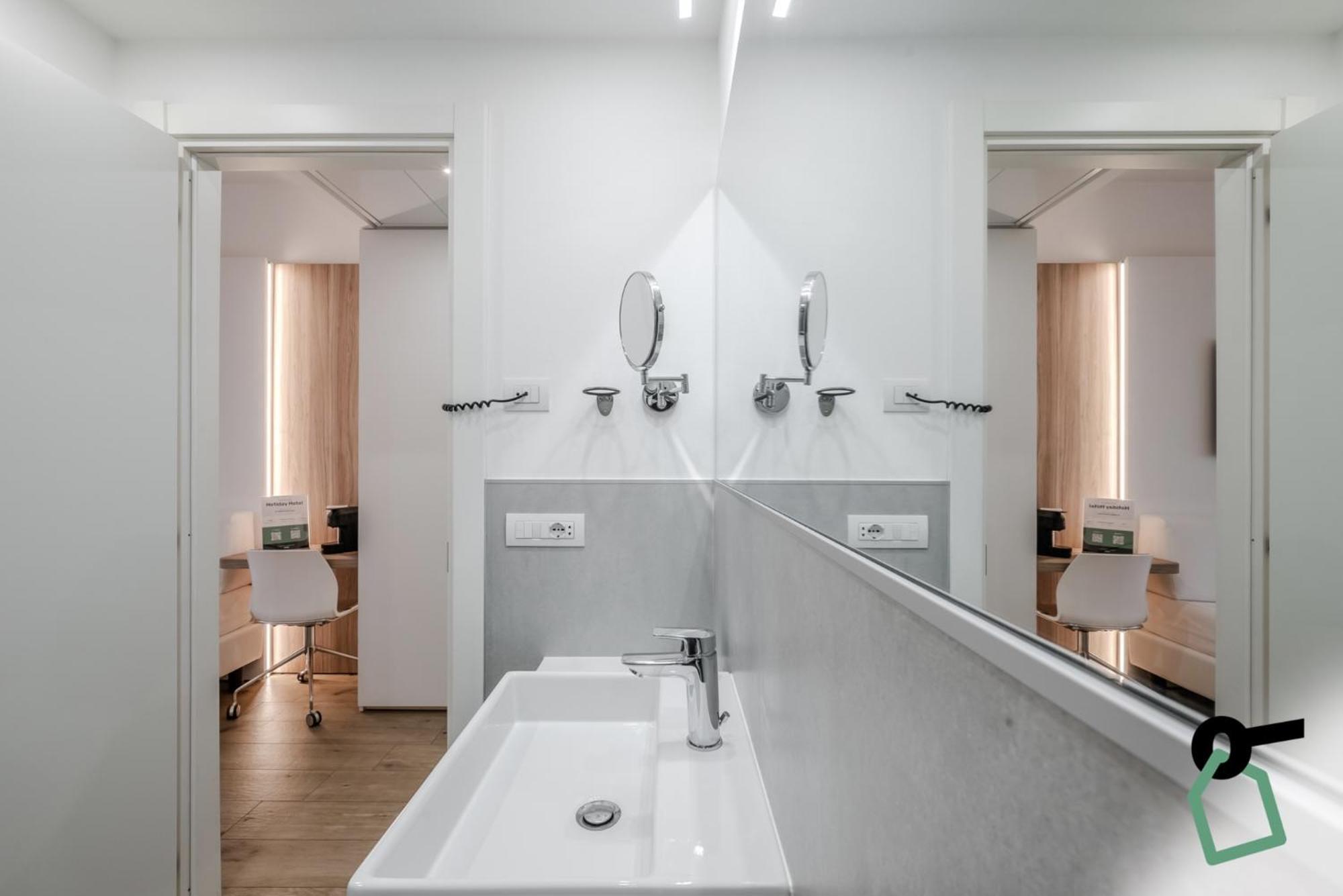 Hotiday Room Collection - Tirrenia Luaran gambar